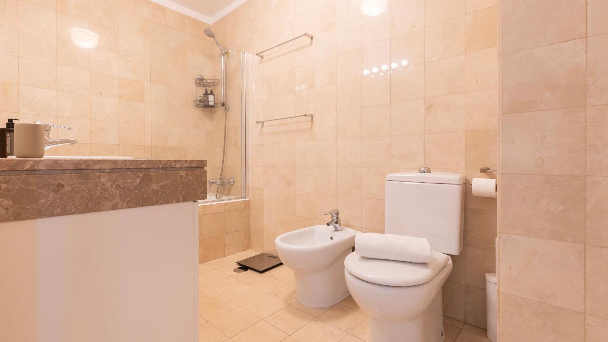 Stylish Apartment With Parking By Lovelystay Lisboa Exterior foto