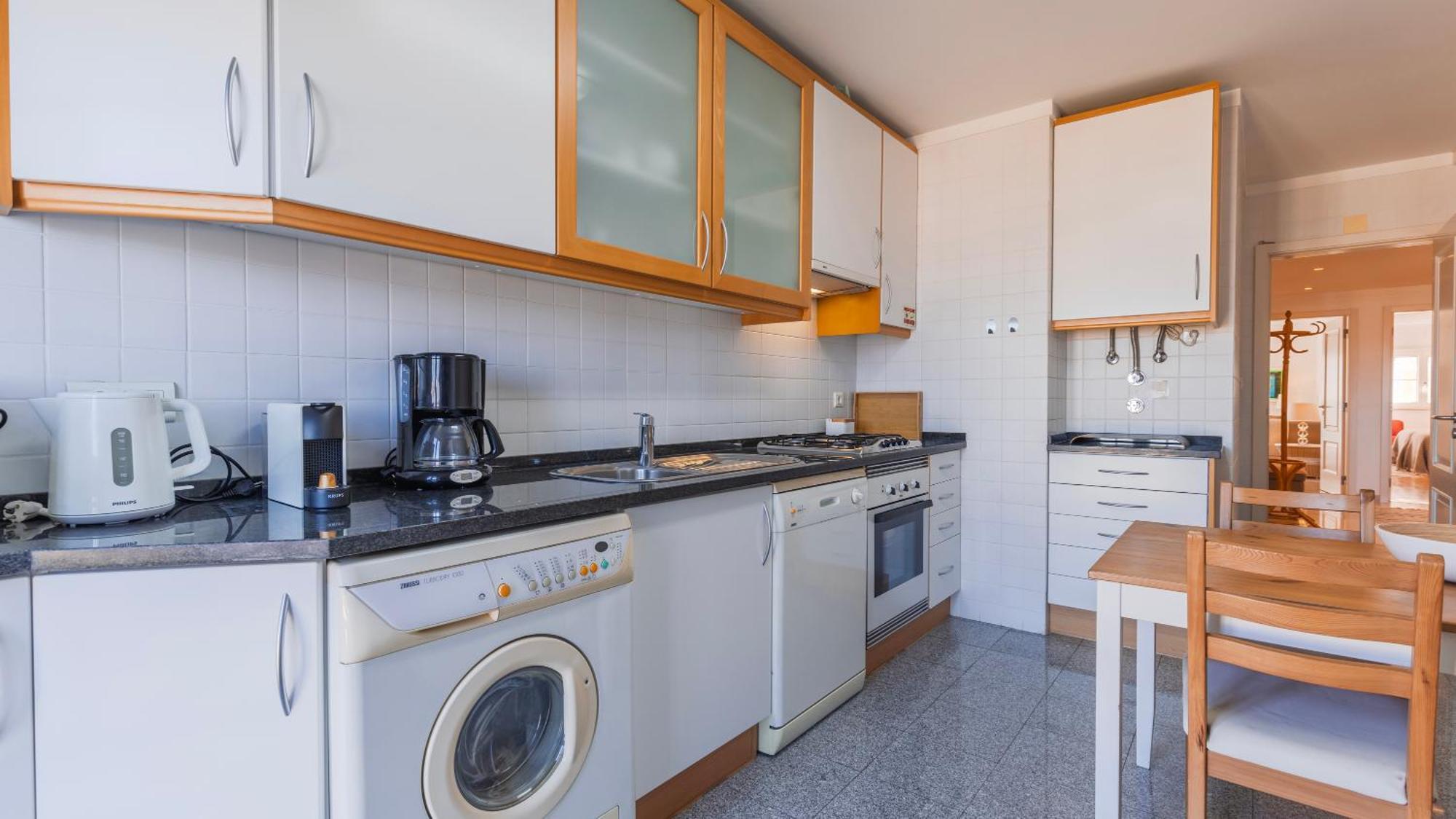 Stylish Apartment With Parking By Lovelystay Lisboa Exterior foto
