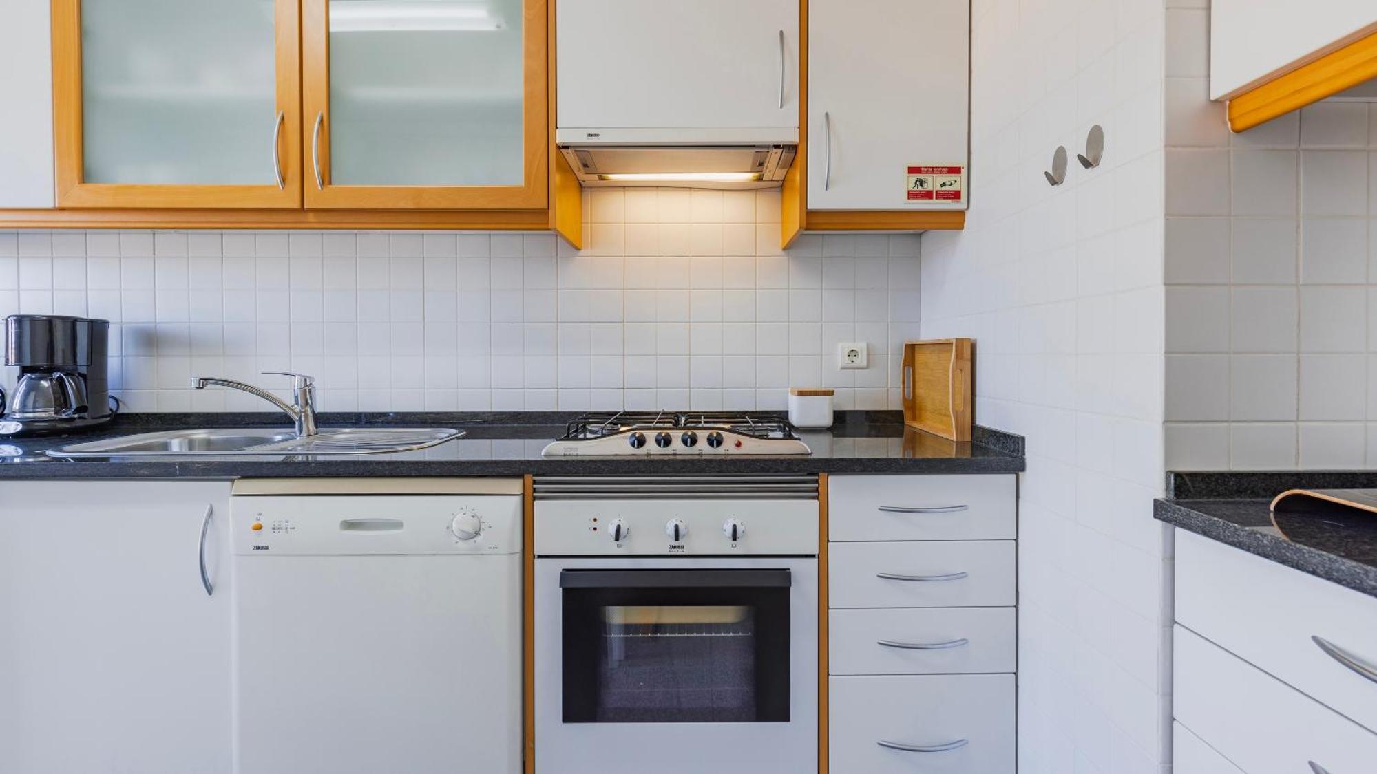 Stylish Apartment With Parking By Lovelystay Lisboa Exterior foto