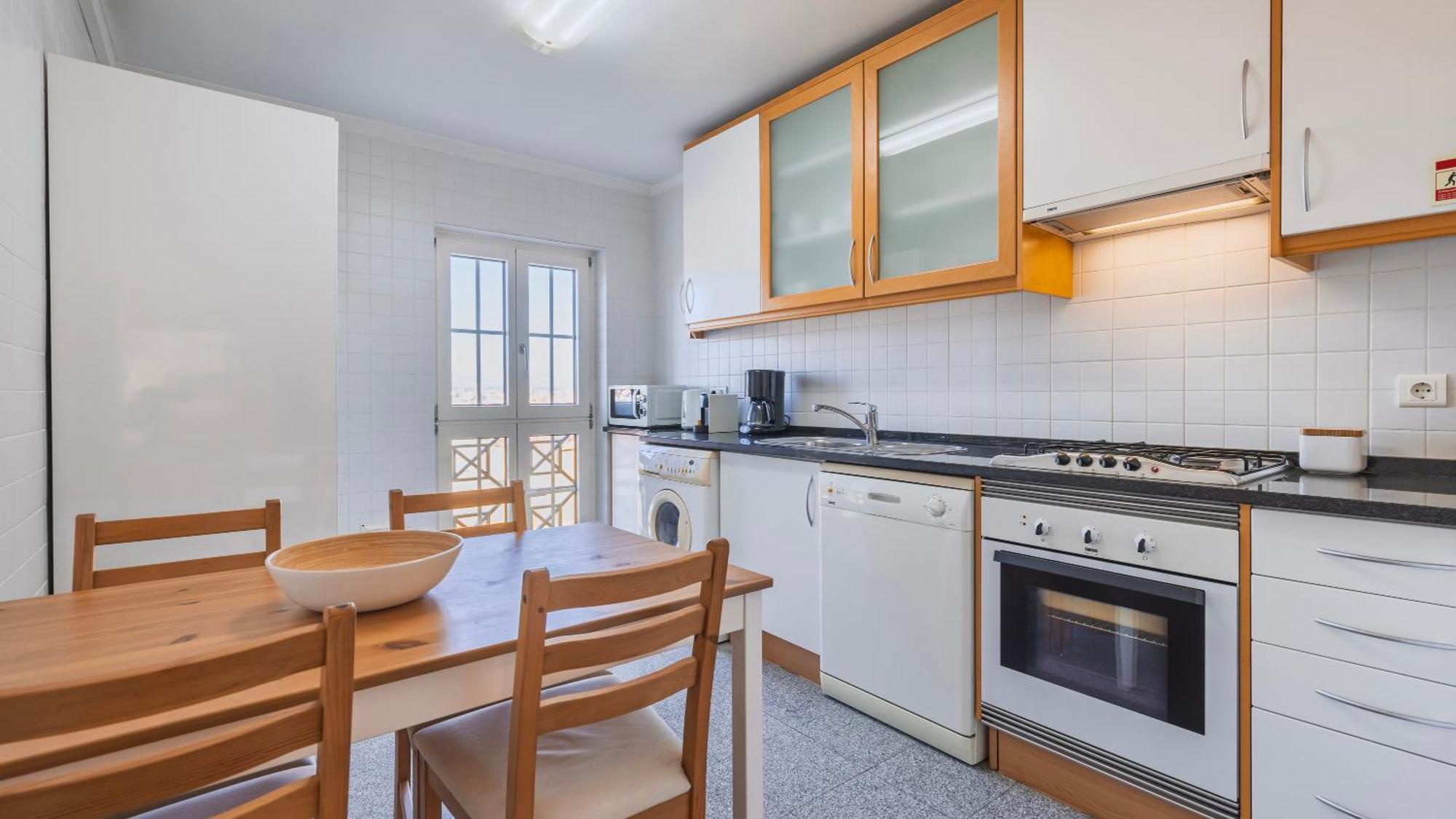 Stylish Apartment With Parking By Lovelystay Lisboa Exterior foto